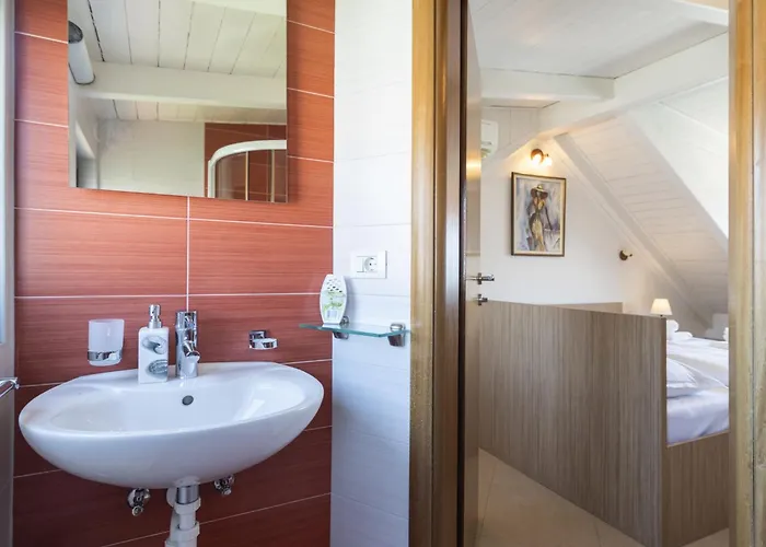 Lucica-3 By Interhome