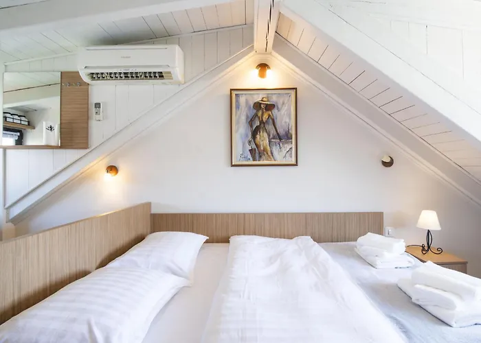 Lucica-3 By Interhome