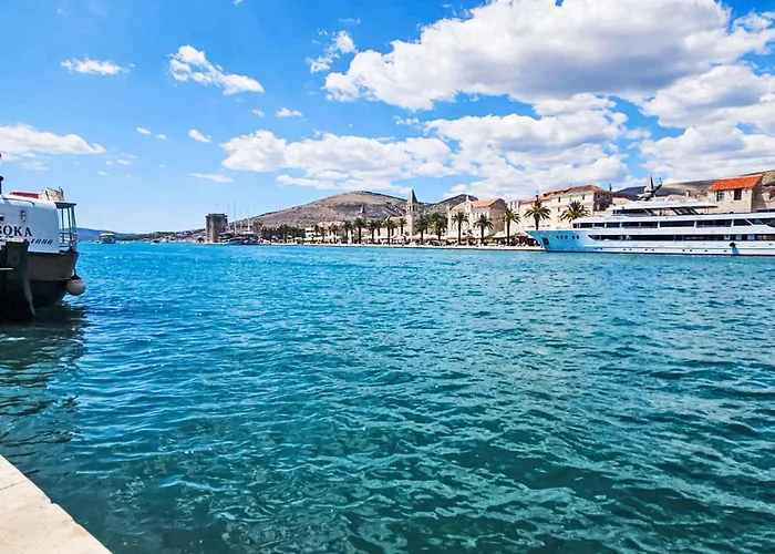 Apartamento Lucica-3 By Interhome *