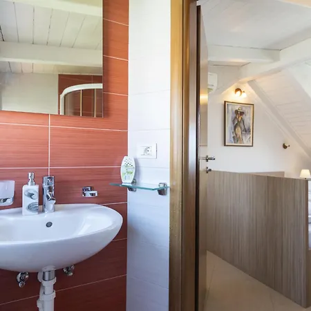 Lucica-3 By Interhome